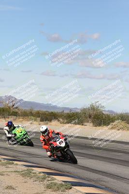 media/Nov-16-2025-Race Pace (Sun) [[8c5fa54630]]/Verified Riders/4-Turn 3 Inside (1050am)/